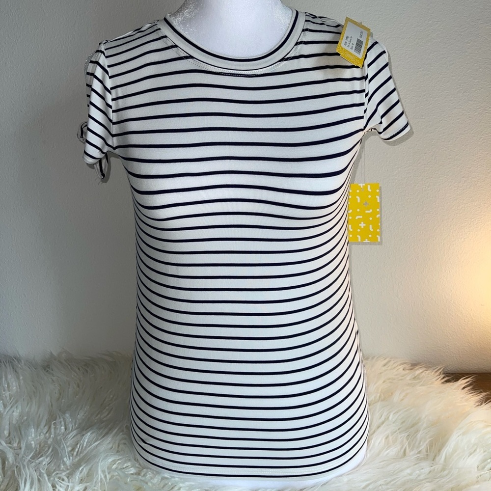 Super cute striped Rumi & Ryder Girls Tshirt Medium